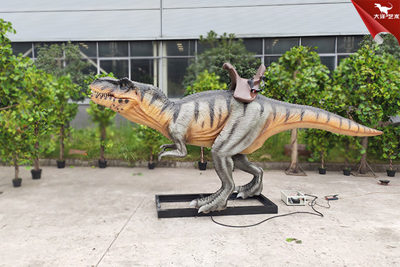 仿真恐龍坐騎，景區(qū)乘坐恐龍