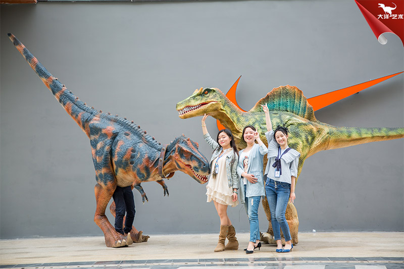 恐龍皮套，恐龍表演服