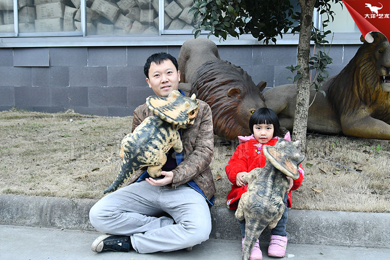 恐龍手偶，仿真手偶恐龍